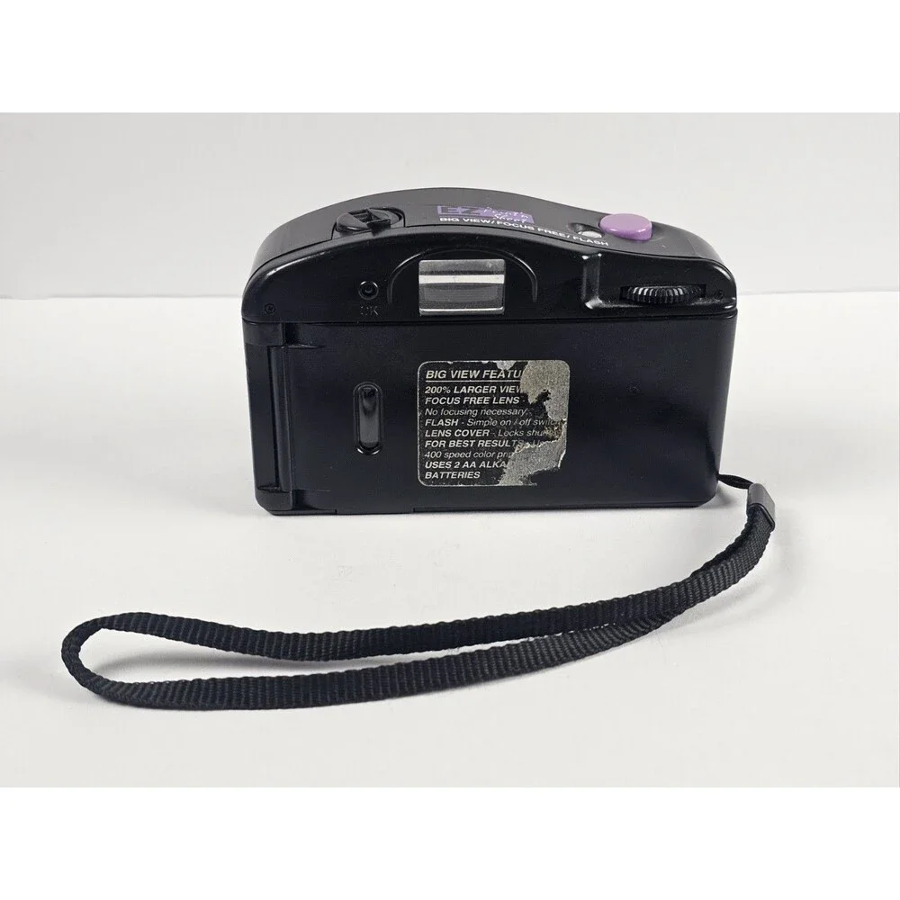 Vivitar EZ Point & Shoot 35mm Film Camera Big View Focus Free Flash Black Purple